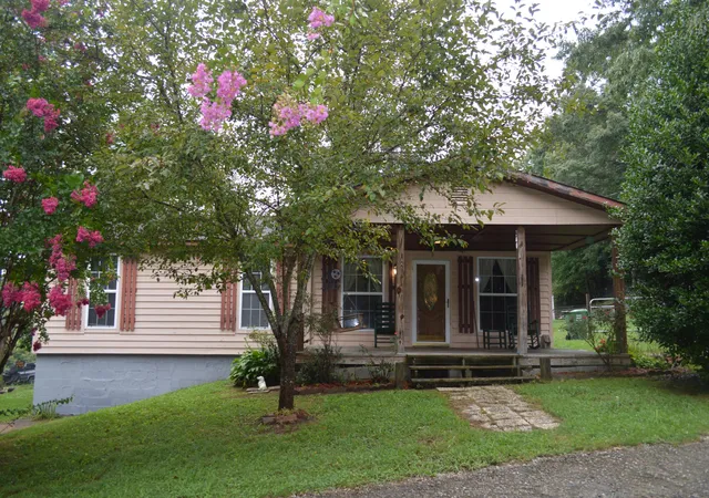 2nd image of 240 Ridge Rd, Whitwell, TN 37397 | MLS# 1539322