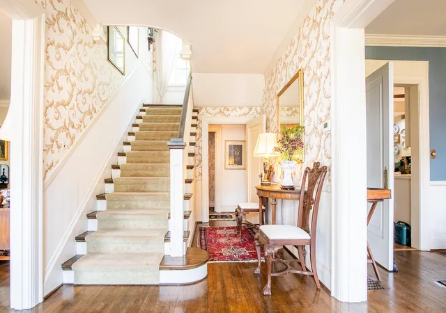 3rd image of 410 N Bragg Ave, Lookout Mountain, TN 37350 | MLS# 1539229