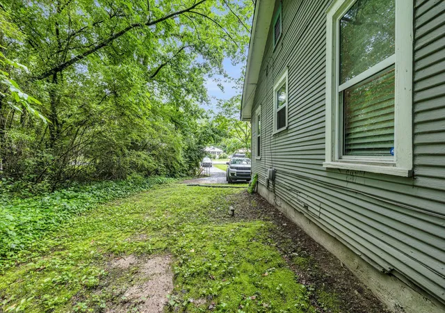 Photo 4 of Single family home for sale at 2106 Tunnel Blvd, Chattanooga, TN 37406 | MLS# 1539121 | Listing updated on 2026-10-08