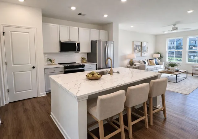Photo 3 of Townhouse for sale at 140 Pathfinder Pl #45, Chattanooga, TN 37405 | MLS# 1539470 | Listing updated on 2026-09-14
