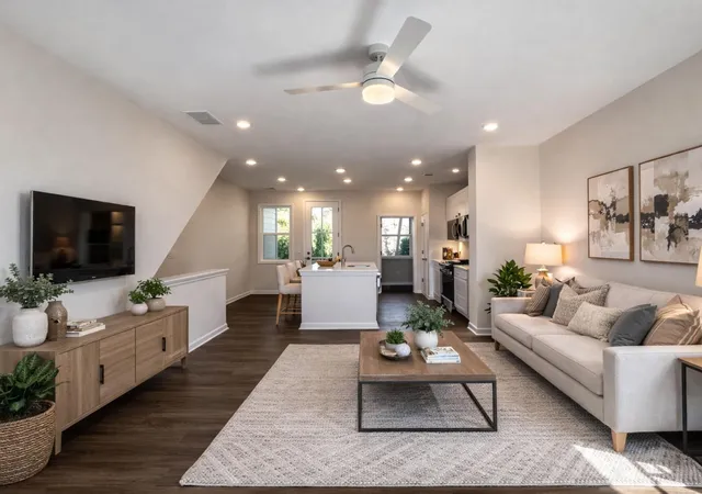 Photo 4 of Townhouse for sale at 140 Pathfinder Pl #45, Chattanooga, TN 37405 | MLS# 1539470 | Listing updated on 2026-09-14