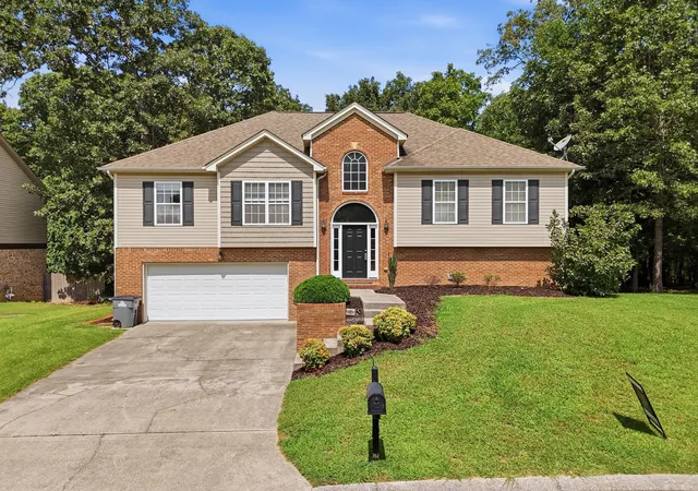 Photo 1 of Single family home for sale at 7603 Pfizer Dr, Ooltewah, TN 37363 | MLS# 1539173 | Listing updated on 2026-09-26