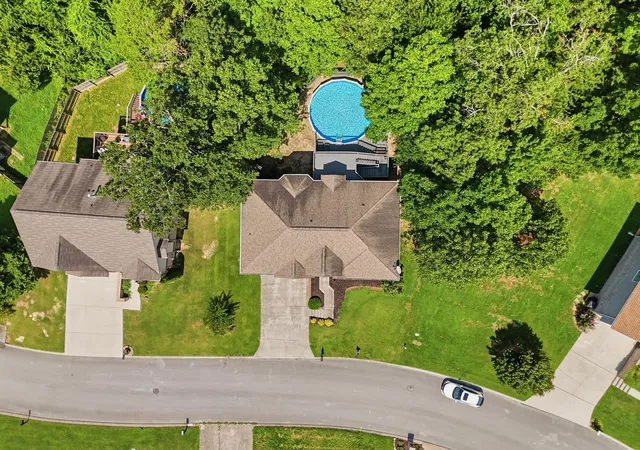 Photo 3 of Single family home for sale at 7603 Pfizer Dr, Ooltewah, TN 37363 | MLS# 1539173 | Listing updated on 2026-10-05
