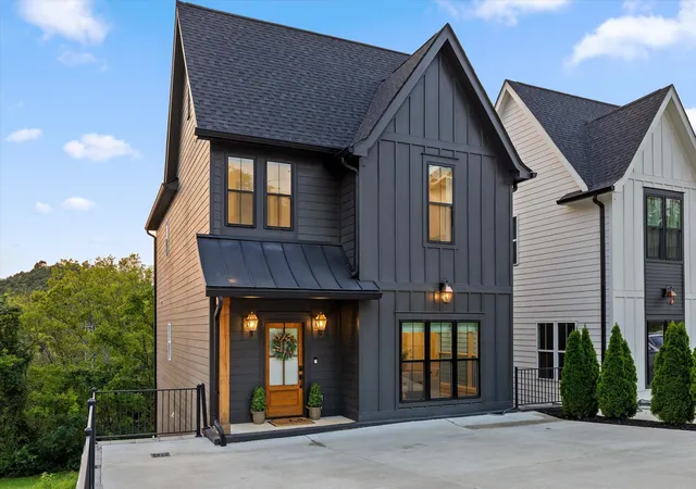 Photo 2 of Single family home for sale at 617 Ladd Ave, Chattanooga, TN 37405 | MLS# 1539820 | Listing updated on 2026-09-15
