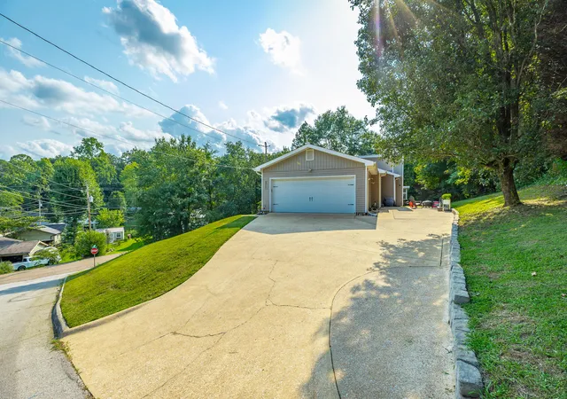4th image of 401 Shannon Dr, Hixson, TN 37343 | MLS# 1539203