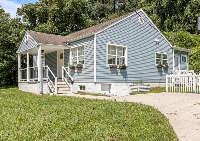 2nd image of 632 W Tri County Blvd, Oliver Springs, TN 37840 | MLS# 1539217