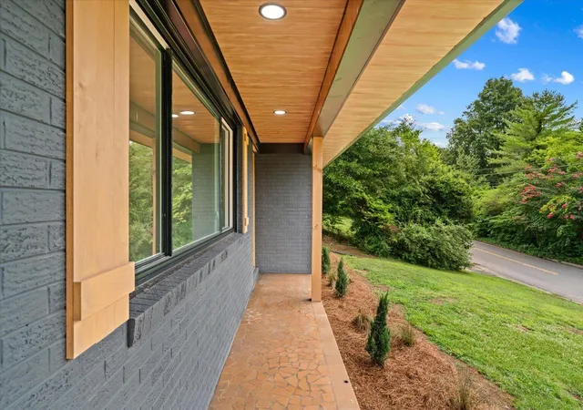 2nd image of 1400 Sherwood Dr, Dalton, GA 30720 | MLS# 1539183