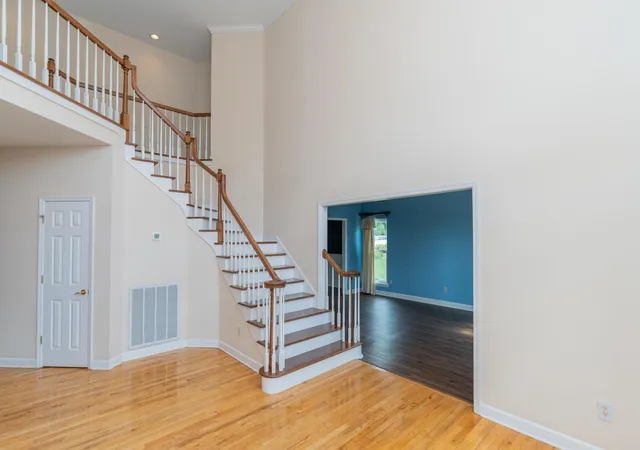 Photo 3 of Single family home for sale at 2421 Laurelton Crk Ln, Chattanooga, TN 37421 | MLS# 1540372 | Listing updated on 2026-08-28