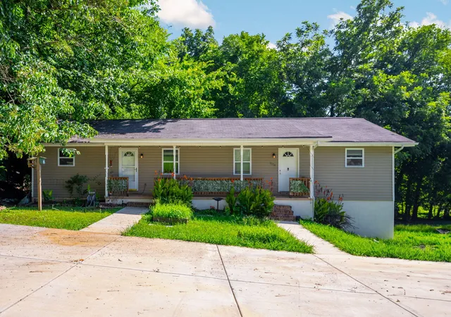 Photo 1 of Sale Pending at 6270 Teletha Ln, Chattanooga, TN 37415 | MLS# 1539213 | Listing updated on 2026-08-28
