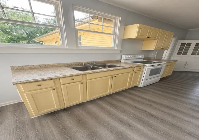 Photo 4 of Single family home for sale at 1707 Bennett Ave, Chattanooga, TN 37404 | MLS# 1539202 | Listing updated on 2026-08-24