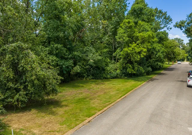 Photo 4 of Land for sale at 3018 Waterfront Ct, Chattanooga, TN 37419 | MLS# 1540261 | Listing updated on 2026-08-06