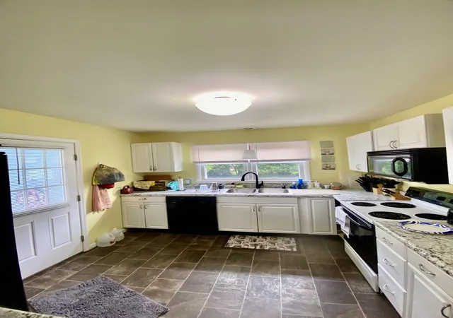 Photo 4 of Sale Pending at 120 Howard Dr, Fort Oglethorpe, GA 30742 | MLS# 1539261 | Listing updated on 2026-08-05