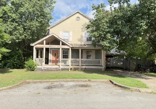 Photo 1 of Single family home for sale at 403 N Hickory St, Chattanooga, TN 37404 | MLS# 1539264 | Listing updated on 2026-08-21