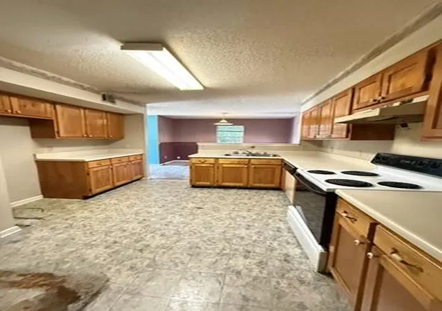 Photo 4 of Single family home for sale at 403 N Hickory St, Chattanooga, TN 37404 | MLS# 1539264 | Listing updated on 2026-08-21