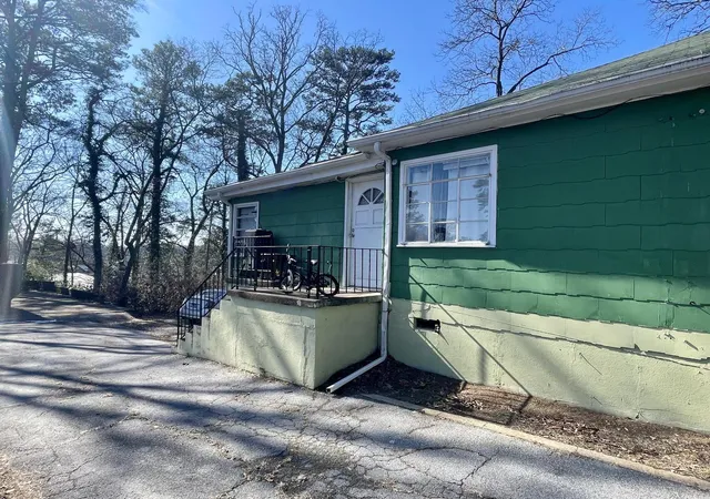 Listing Photo 2 - Condo for sale in building located at 107 Hollyberry Ln, Chattanooga, TN 37411 - Unit #
