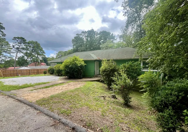 Listing Photo 3 - Condo for sale in building located at 107 Hollyberry Ln, Chattanooga, TN 37411
