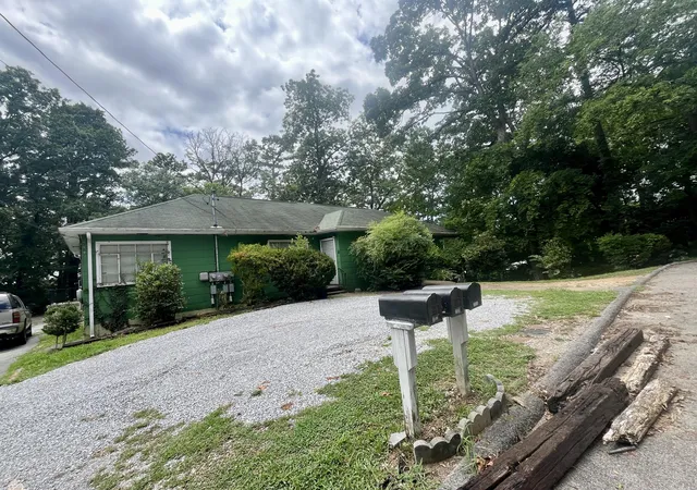 Listing Photo 4 - Condo for sale in building located at 107 Hollyberry Ln, Chattanooga, TN 37411