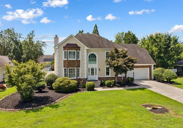 1st image of 2001 Kingsridge Dr, Dalton, GA 30720 | MLS# 1539236