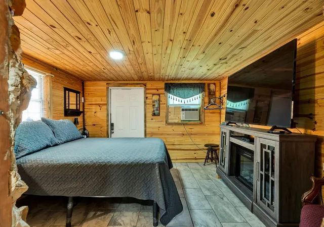 Photo 3 of Single family home for sale at 47 Stephens Ln, Signal Mountain, TN 37377 | MLS# 1539329 | Listing updated on 2026-09-16