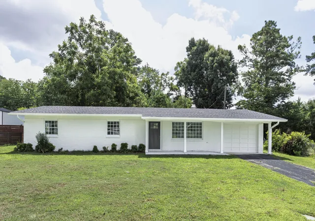 Photo 1 of Single family home for sale at 1606 Redwood Dr, Chattanooga, TN 37421 | MLS# 1539248 | Listing updated on 2026-10-19