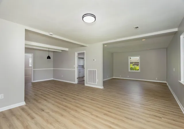 Photo 3 of Single family home for sale at 1606 Redwood Dr, Chattanooga, TN 37421 | MLS# 1539248 | Listing updated on 2026-10-19