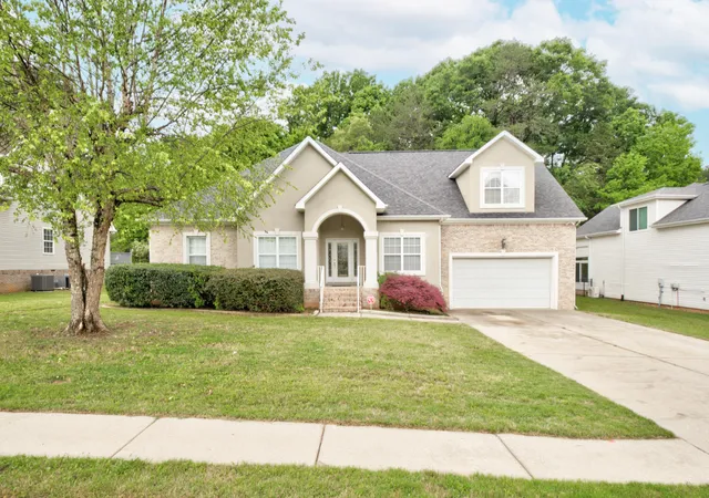 Photo 2 of Sale Pending at 7728 Prince Dr, Ooltewah, TN 37363 | MLS# 1539263 | Listing updated on 2026-09-04