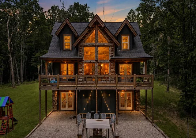 Photo 2 of Single family home for sale at 700 Upper Firetower Rd, Sequatchie, TN 37374 | MLS# 1539373 | Listing updated on 2026-07-24
