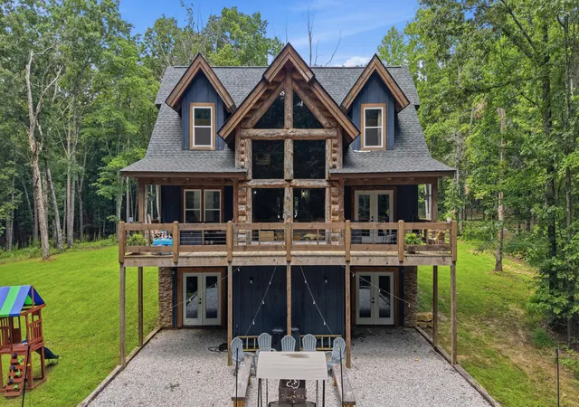 Photo 3 of Single family home for sale at 700 Upper Firetower Rd, Sequatchie, TN 37374 | MLS# 1539373 | Listing updated on 2026-07-24