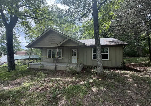 Photo 2 of Sale Pending at 1304 Lula Lake Rd, Lookout Mountain, GA 30750 | MLS# 1539398 | Listing updated on 2026-08-07