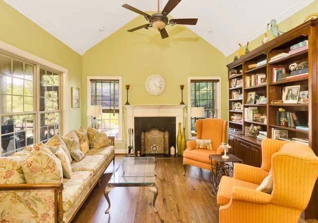 Photo 2 of Single family home for sale at 713 Shearer Cvs Rd, Chattanooga, TN 37405 | MLS# 1539421 | Listing updated on 2026-08-27