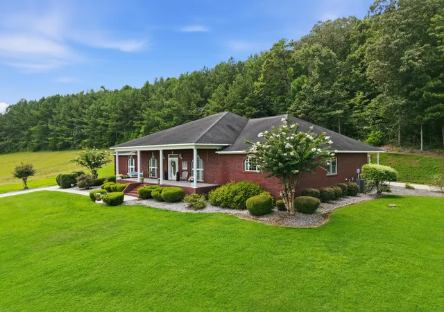 3rd image of 452 Sharp Ford Rd, Somerville, AL 35670 | MLS# 1539372