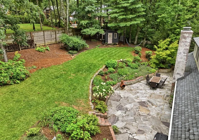 3rd image of 414 N Bragg Ave, Lookout Mountain, TN 37350 | MLS# 1539419
