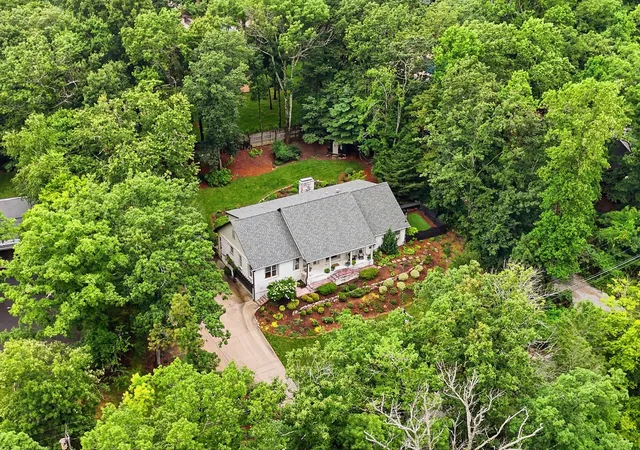 4th image of 414 N Bragg Ave, Lookout Mountain, TN 37350 | MLS# 1539419