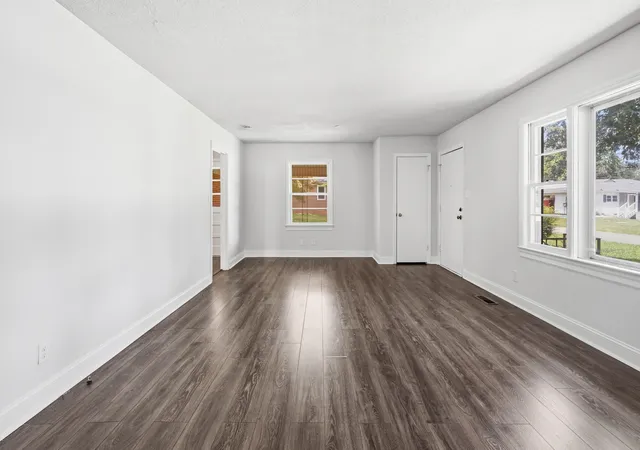 Photo 3 of Single family home for sale at 811 Sunset Ave, Cleveland, TN 37311 | MLS# 1539337 | Listing updated on 2026-09-30