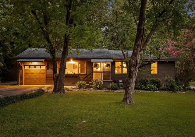 Photo 2 of Sale Pending at 2728 Haywood Ave, Chattanooga, TN 37415 | MLS# 1539408 | Listing updated on 2026-07-28