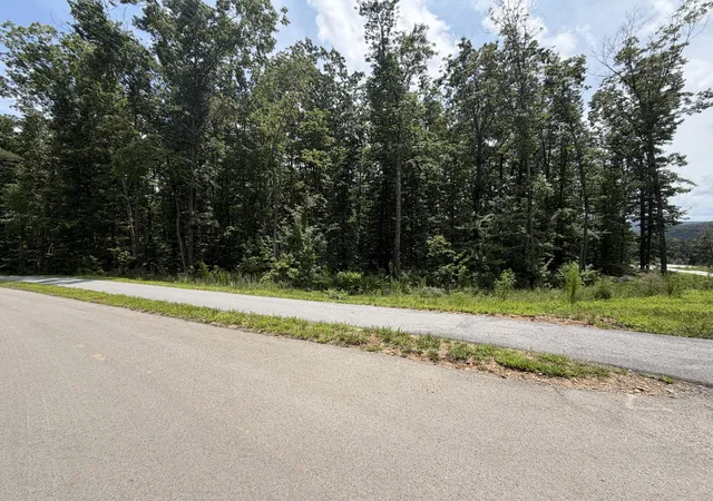 2nd image of 8482 Big Sky Ln #(Lot 132), Signal Mountain, TN 37377 | MLS# 1539572