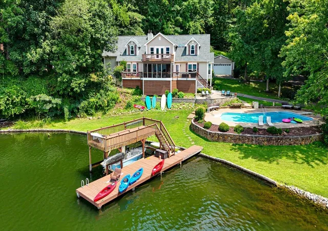 Photo 3 of Sale Pending at 11648 Hixson Pike, Soddy Daisy, TN 37379 | MLS# 1539417 | Listing updated on 2026-09-05