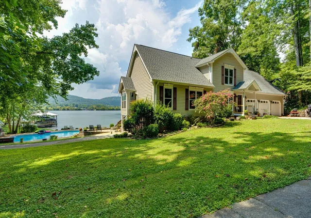 Photo 4 of Sale Pending at 11648 Hixson Pike, Soddy Daisy, TN 37379 | MLS# 1539417 | Listing updated on 2026-09-05