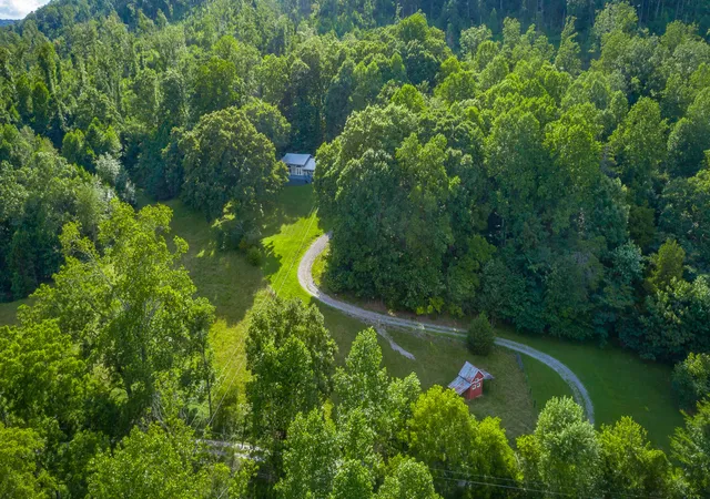 Photo 2 of Single family home for sale at 93 Bell Summers Rd, Pikeville, TN 37367 | MLS# 1539435 | Listing updated on 2026-09-22
