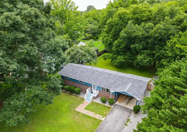 Photo 2 of Single family home for sale at 316 Reads Lake Rd, Chattanooga, TN 37415 | MLS# 1539457 | Listing updated on 2026-08-17