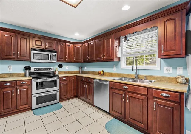 Photo 4 of Single family home for sale at 318 Eaglebend Dr, Cohutta, GA 30710 | MLS# 1539446 | Listing updated on 2026-09-16