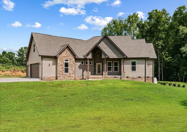 Photo 2 of Sale Pending at 88 Mcbryer Rd, Chatsworth, GA 30705 | MLS# 1539458 | Listing updated on 2026-08-20