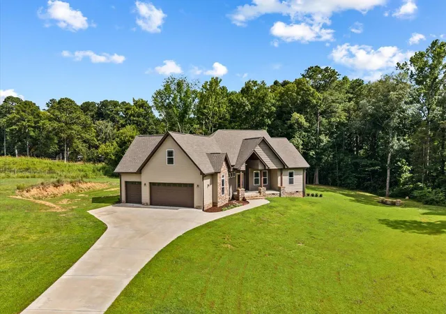 Photo 4 of Sale Pending at 88 Mcbryer Rd, Chatsworth, GA 30705 | MLS# 1539458 | Listing updated on 2026-08-20