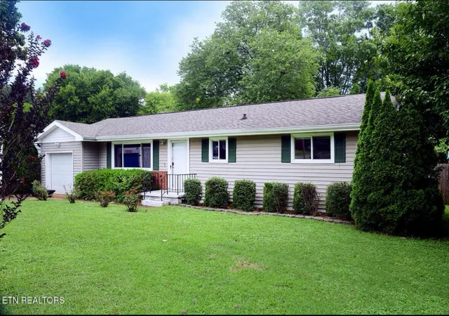 Photo 1 of Single family home for sale at 2216 Spencer Ave, Chattanooga, TN 37421 | MLS# 1539550 | Listing updated on 2026-08-27