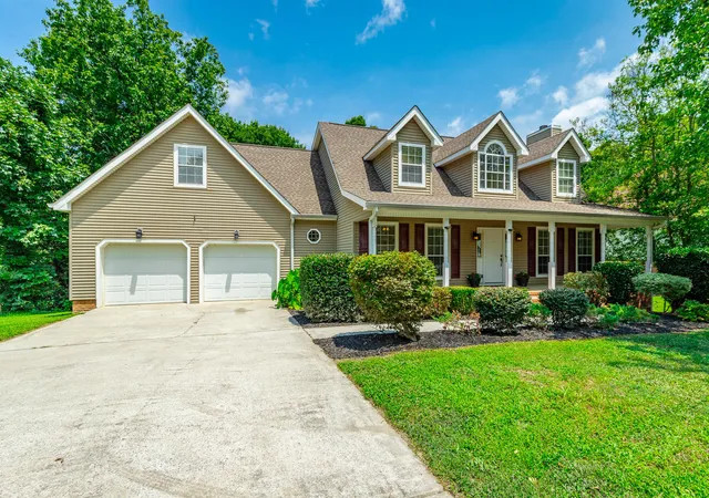 Photo 2 of Single family home for sale at 6405 Flag Point Dr, Ooltewah, TN 37363 | MLS# 1539596 | Listing updated on 2026-09-11