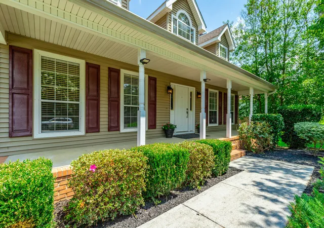 Photo 3 of Single family home for sale at 6405 Flag Point Dr, Ooltewah, TN 37363 | MLS# 1539596 | Listing updated on 2026-09-11