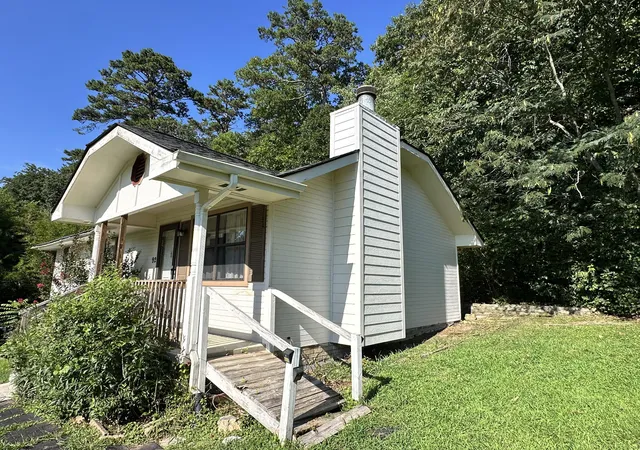 Photo 3 of Single family home for sale at 92 Joe Tike Dr, Ringgold, GA 30736 | MLS# 1539784 | Listing updated on 2026-09-02