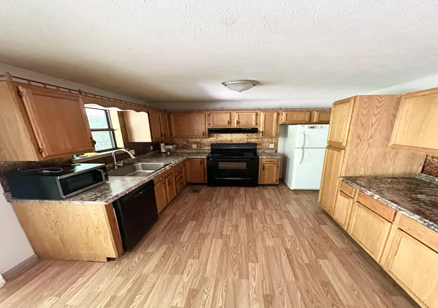 Photo 3 of Single family home for sale at 92 Joe Tike Dr, Ringgold, GA 30736 | MLS# 1539784 | Listing updated on 2026-09-02