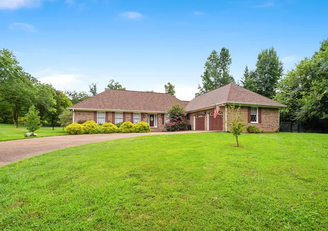 Photo 1 of Single family home for sale at 308 Pheasant Dr, Dalton, GA 30721 | MLS# 1539504 | Listing updated on 2026-09-09