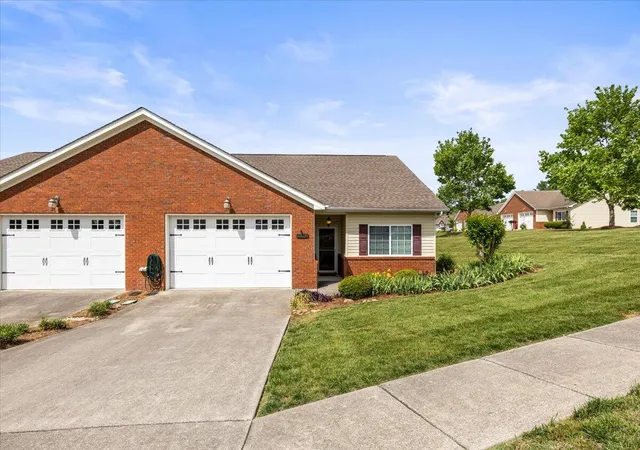 Photo 1 of Condo for sale at 9619 Scarlet Oak Ln #40, Ooltewah, TN 37363 | MLS# 1539499 | Listing updated on 2026-09-22